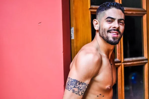 “Se tem nude meu, guarda”, pede participante do MasterChef antes de estreia
