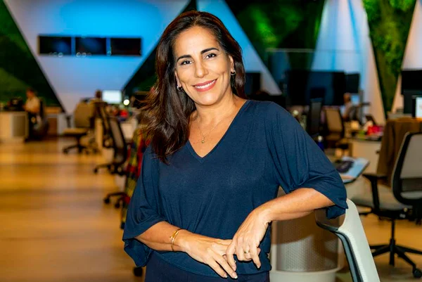 Gloria Pires pede fogos de artifício sem barulho em prol dos pets