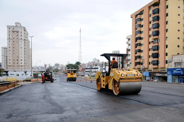 Obras para inversão do tráfego avançam em Taguatinga