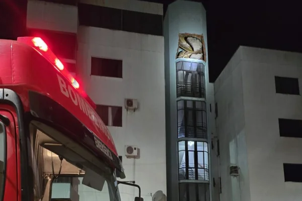Imagem colorida, lage desaba em SC - Metrópoles
