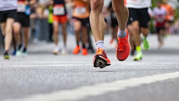 Dor ao correr? Segundo ortopedista, o problema pode estar no tênis