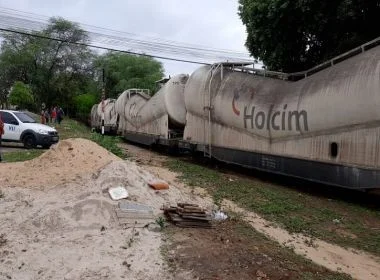 Trem sai trilho Bahia