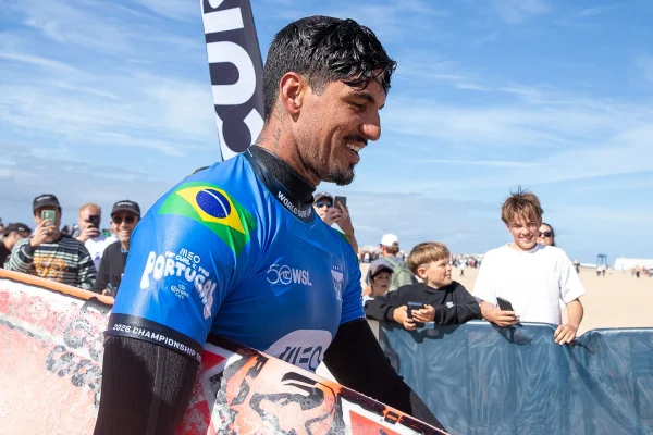 Foto colorida de Gabriel Medina - Metrópoles