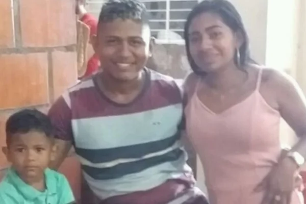 Casal mata criança, é preso e populares invadem delegacia