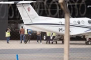 Senador Weverton (PDT-MA) pousa em Brasília em 15/9/2025 após retornar do Maranhão em avião particular