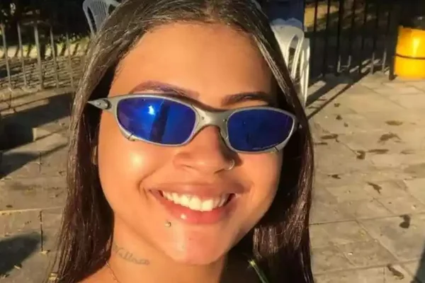 Foto colorida influenciadora Samya Silva - Metrópoles