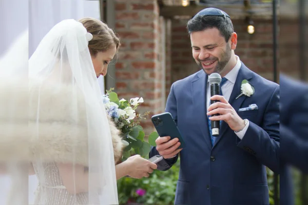 Token NFT substitui aliança de casamento na hora do “sim”