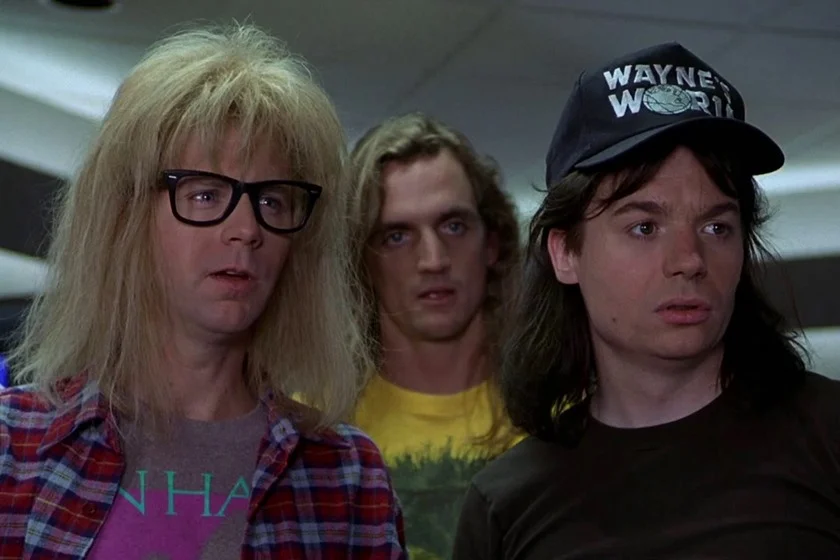 <strong>Quanto Mais Idiota Melhor (1992).</strong> Wayne (Mike Myers) vive com os pais e tem um programa de TV. Quando ele e seu parceiro, Garth (Dana Carvey), são contratados por uma estação de televisão local, eles percebem que o programa não é o que pensavam ser. A produção contém uma das mais lembradas cenas : quando o grupo canta Bohemian Rhapsody. dentro do carro. Assista ao <a href="https://www.youtube.com/watch?v=uyk7Ybs-WNI">trailer</a> <strong>Quanto Mais Idiota Melhor (1992).</strong> Wayne (Mike Myers) vive com os pais e tem um programa de TV. Quando ele e seu parceiro, Garth (Dana Carvey), são contratados por uma estação de televisão local, eles percebem que o programa não é o que pensavam ser. A produção contém uma das mais lembradas cenas : quando o grupo canta Bohemian Rhapsody. dentro do carro. Assista ao <a href="https://www.youtube.com/watch?v=uyk7Ybs-WNI">trailer</a>