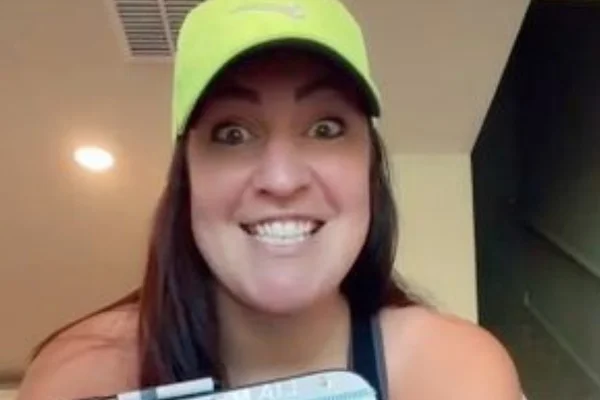 Mulher cobra aluguel do filho