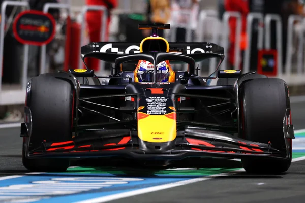 Foto colorida de Max Verstappen, da Red Bull, durante treino de classificação do GP da Arábia Saudita de F1 - Metrópoles