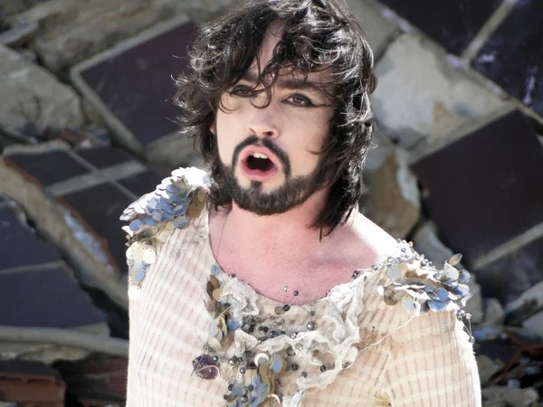 Johnny Hooker ameaça encerrar carreira musical: “Hora de se retirar”