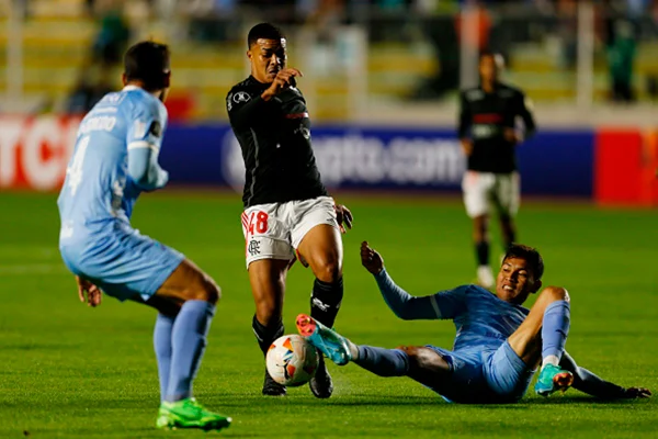 Imagem colorida de Flamengo contra Bolívar - Metrópoles