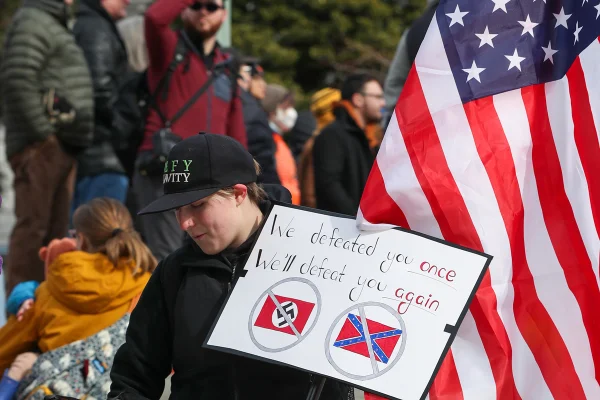 Suástica protesto EUA