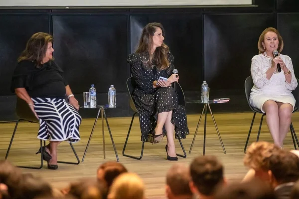 Luiza Trajano e Janete Vaz dão lições sobre empreendedorismo feminino e lotam auditório em palestra no IDP