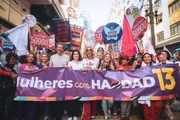 A "Caminhada com as Mulheres" reuniu apoiadoras na Praça da República A "Caminhada com as Mulheres" reuniu apoiadoras na Praça da República