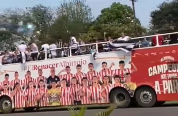 Foto colorida do Libertad do Paraguai - Metrópoles