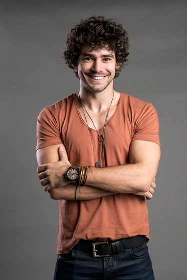 Osmar Silveira é Narciso Rangel, namorado de Rochelle (Giovanna Lancellotti) Osmar Silveira é Narciso Rangel, namorado de Rochelle (Giovanna Lancellotti)