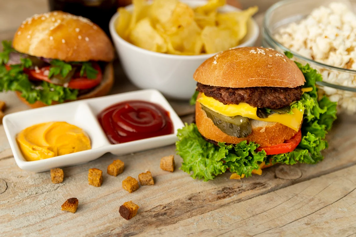 Estudo acha proteína que pode controlar vontade por alimentos gordurosos
