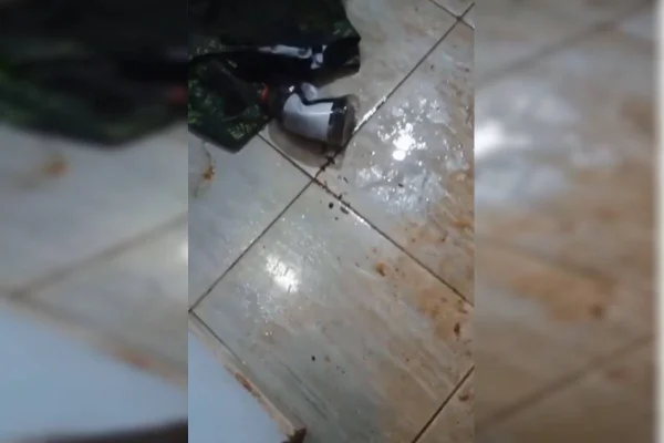 Homem invade casa, joga álcool e ameaça atear fogo na ex e em bebê