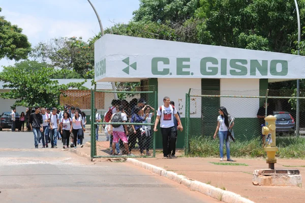 Definido calendário de reposição de aulas. Ano letivo de 2016 começa em 29 de fevereiro