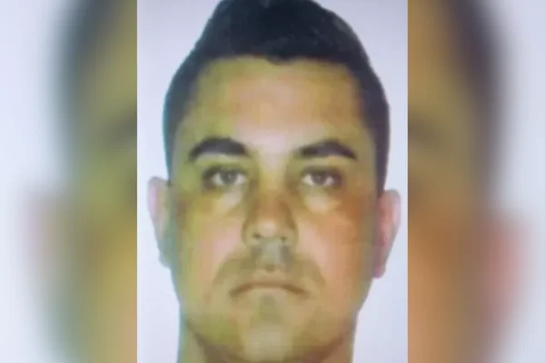 Imagem colorida de Luken Cesar Burghi Augusto, criminoso do PCC entre os mais procurados do Brasil, morto pela Rota. - Metrópoles