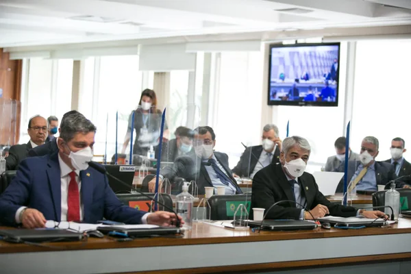 CPI da Covid: Brasil enviou 84 telegramas sobre cloroquina ao exterior