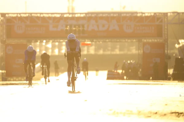 Metrópoles Endurance Ciclismo: veja como foram as largadas do Contrarrelógio