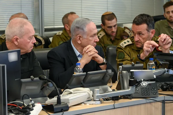 Imagem colorida mostra primeiro ministro de israel - Metrópoles