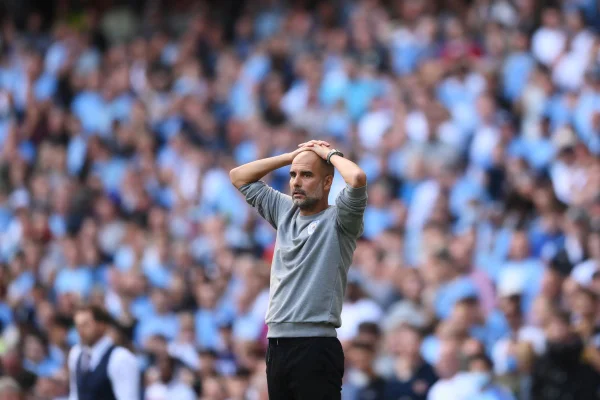Arsenal e Liverpool vencem e City tropeça em casa na Premier League