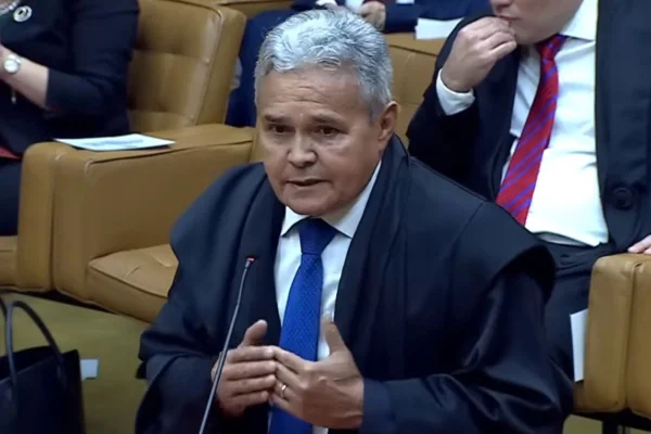 Jonas Modesto é nomeado consultor jurídico do GDF