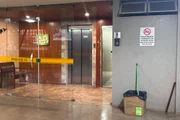Um homem invadiu apartamentos na 302 Sul na madrugada desta terça-feira (11/8) Um homem invadiu apartamentos na 302 Sul na madrugada desta terça-feira (11/8)