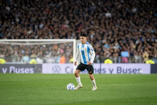 Foto colorida de Thiago Almada, pela Seleção da Argentina - Metrópoles