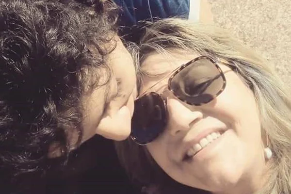 Autista junto com a mãe