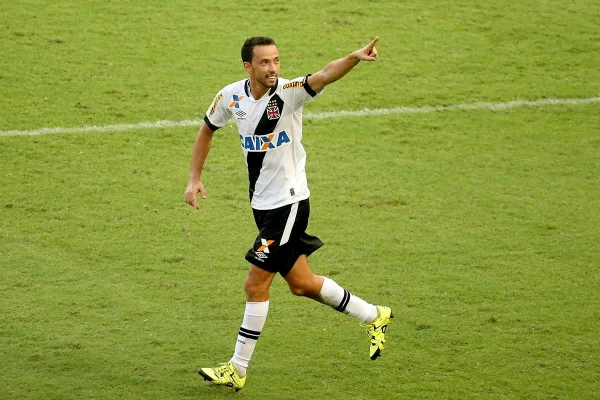 “Vovô” Nenê convoca torcida do Vasco para duelo com Nova Iguaçu em Brasília