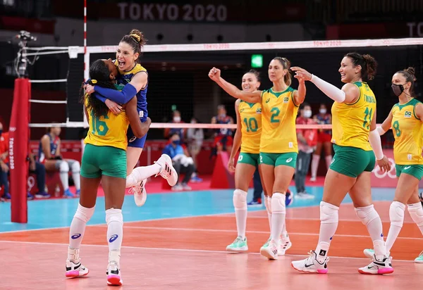 No tie-break, Brasil derrota República Dominicana e vence pela 2ª vez