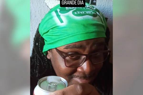 “Grande dia”, diz homem perseguido por Zambelli após prisão na Itália