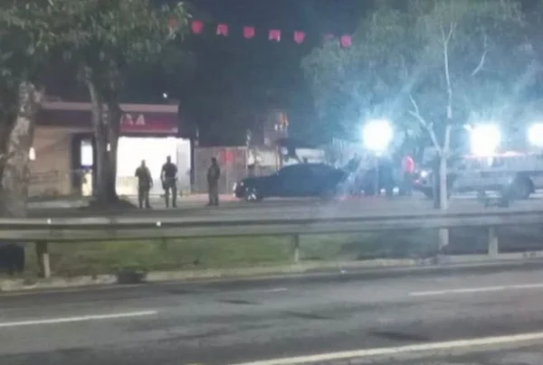 Vídeo: polícia frustra assalto após grupo atacar agência bancária