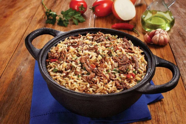 Arroz de carne de panela