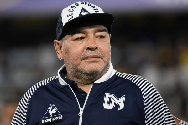 Caso Maradona: secretário limitava visita das filhas ao argentino