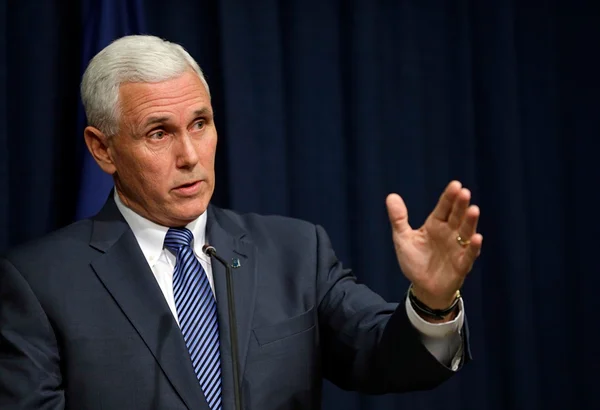 Vice de Trump promete apoio do governo dos EUA a políticas antiaborto
