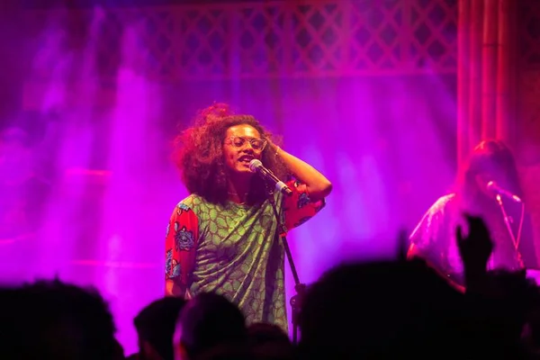 Liniker cancela show alegando estafa mental: “Preciso cuidar da saúde”