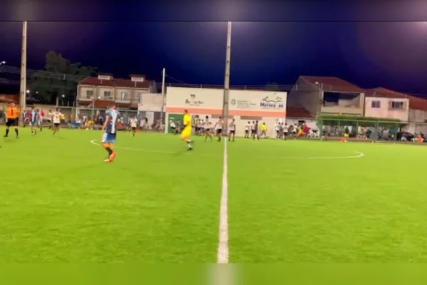 captura de tela de campo de futebol