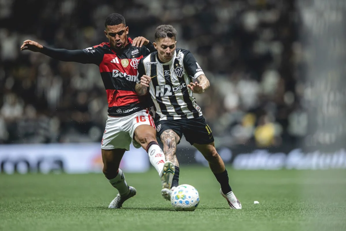 Flamengo e Atlético-MG protagonizam o fechamento da 32ª rodada do Brasileirão