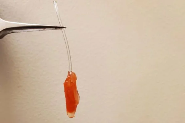 Foto colorida de experimento científico