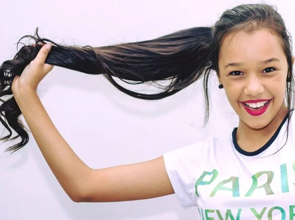 Ex-The Voice Kids, Nicole Luz busca ajuda para competir nos EUA