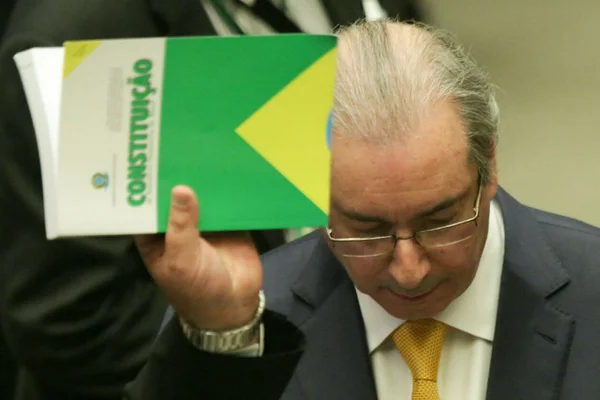 Para defesa de Cunha, prisão é “surpreendente” e “absurda”