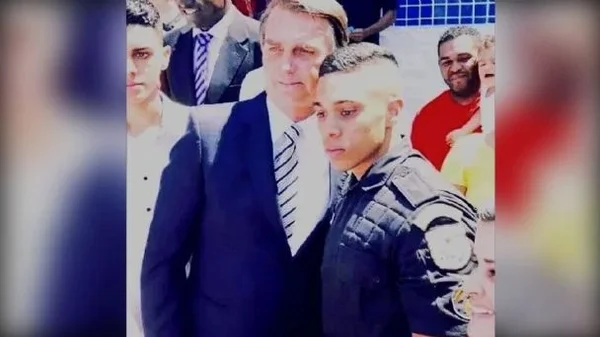 Partido de Bolsonaro o quer longe de vereador réu por importunação sexual