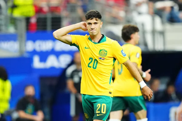 Volpato, meia da Austrália na Copa, testa positivo para uso de cocaína