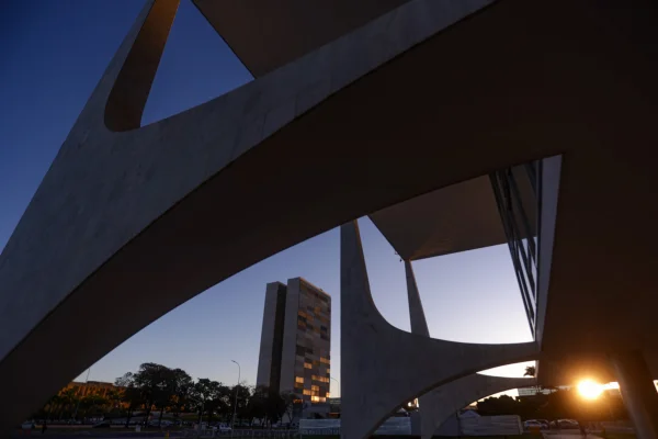 A proposta alternativa ao fim do foro que agrada parte da esquerda