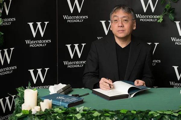 Minha noite literária com o delicado discurso de Kazuo Ishiguro